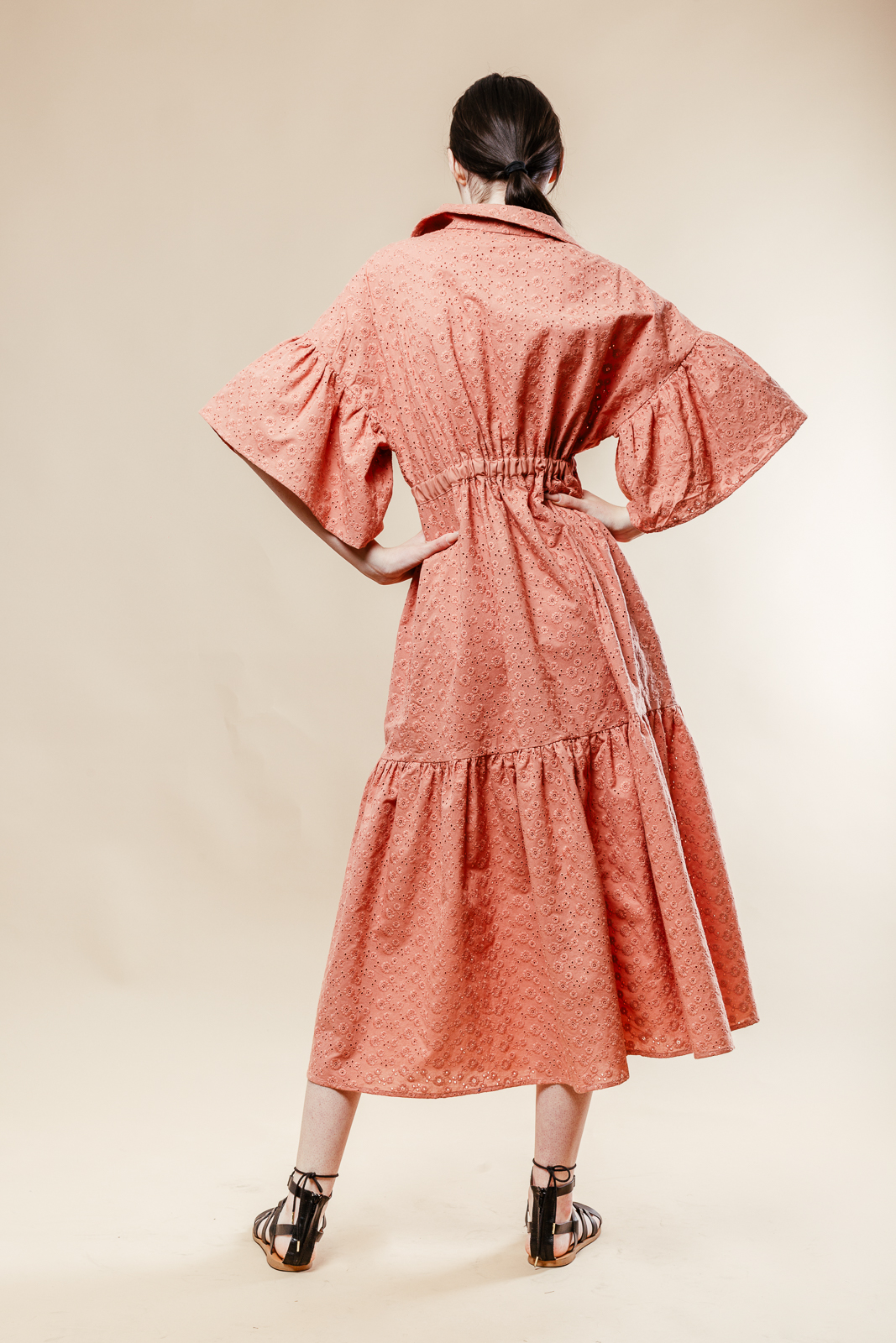 Платье из органического хлопка с вышивкой Сузанна